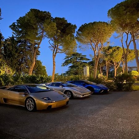 Boutique Hotel Villa Monty Banks Cesena Bagian luar foto